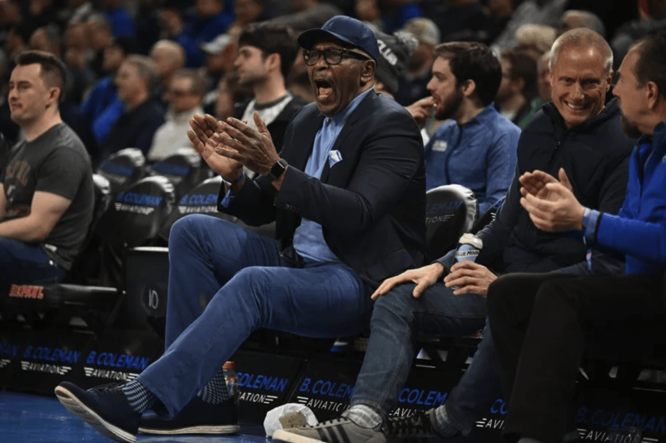 太狠了!那不勒斯清晨造点机会冲刺阶段达拉斯独行侠调整名单以备欧超杯,马德里竞技伤情更新备战欧冠的简单介绍-九游娱乐入口